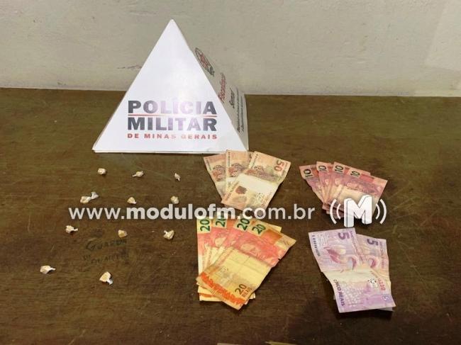 PM prende dois homens que escondiam drogas em padrão...