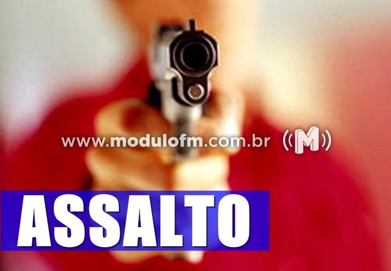 Restaurante é alvo de assalto no bairro Morada Nova