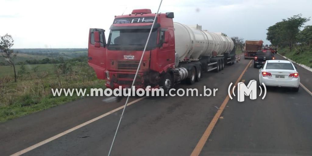Imagem 2 do post Acidente com Casal de Iraí de Minas deixa mulher morta na BR-365