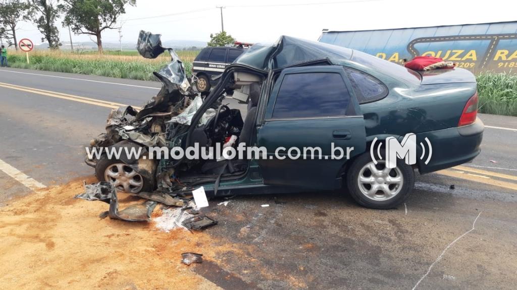 Imagem 7 do post Homem morre em grave acidente na BR-365 em Patrocínio