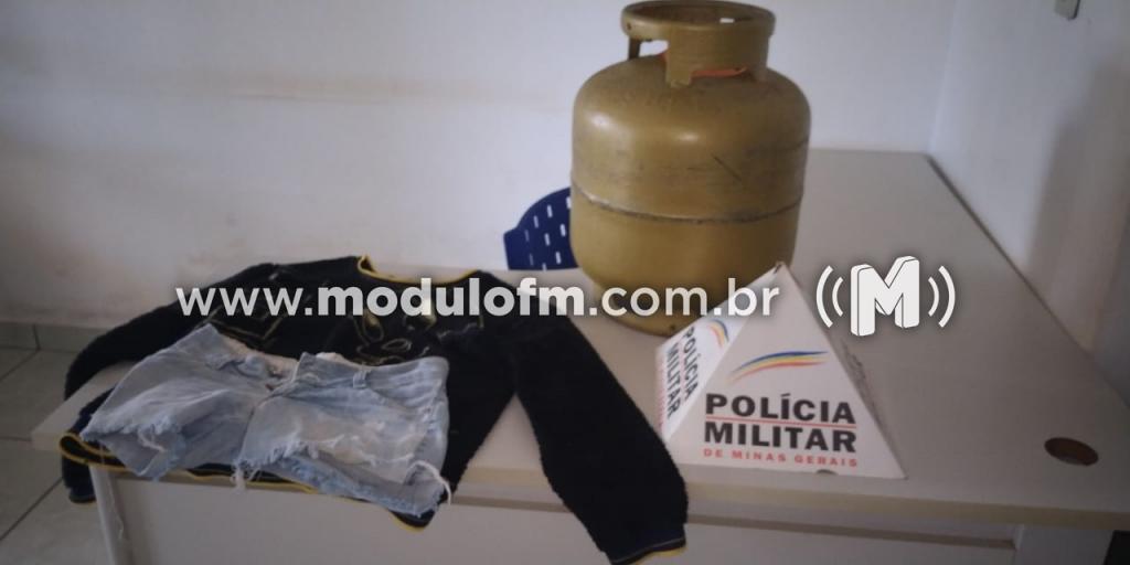 Imagem 1 do post Mulher furta botijão de gás e é presa após ser identificada por câmeras