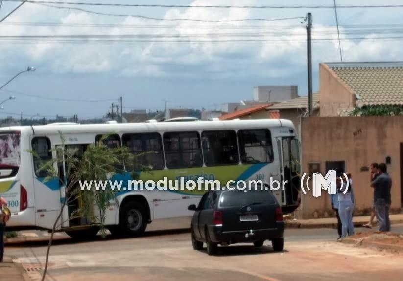 Imagem 4 do post Ônibus invade residência no bairro Jardim Sul