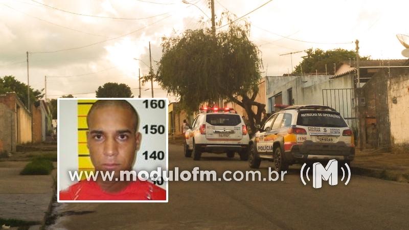 Foragido da justiça é baleado após reagir à ordem de prisão pela PM