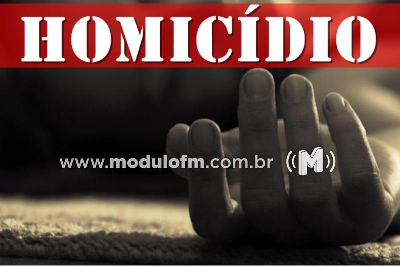 Após ingerir bebida com 'colega' homem de 58 anos é achado morto em fazenda