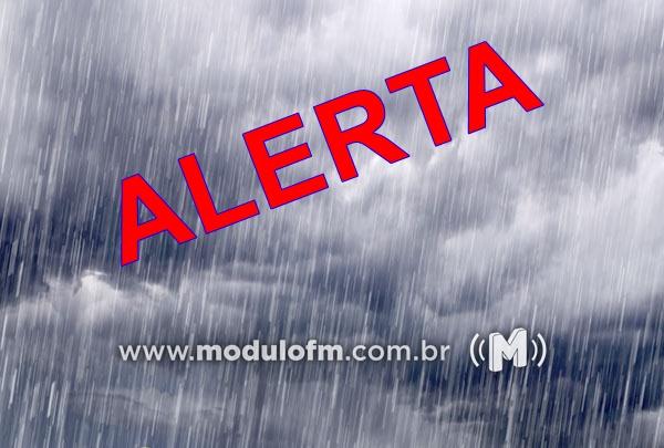 Defesa Civil divulga alerta de chuva intensa para 79 cidades de Minas Gerais