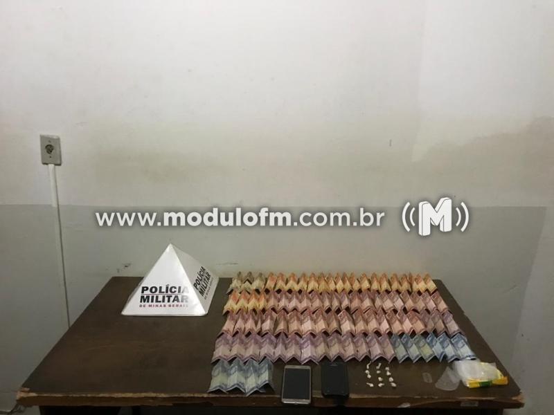 Três homens são presos suspeitos de traficar drogas em residência no bairro São Benedito