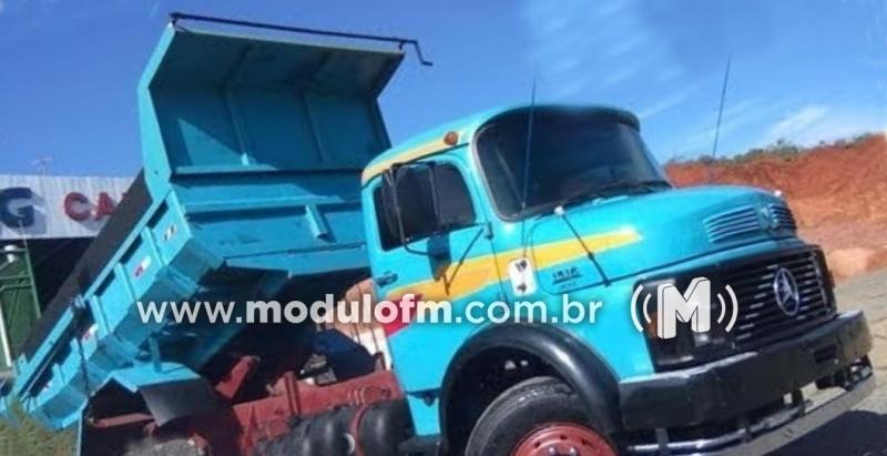 Comércio é arrombado e caminhão é furtado