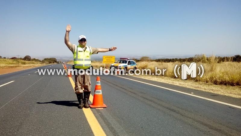 Motociclista é preso por dirigir embriagado
