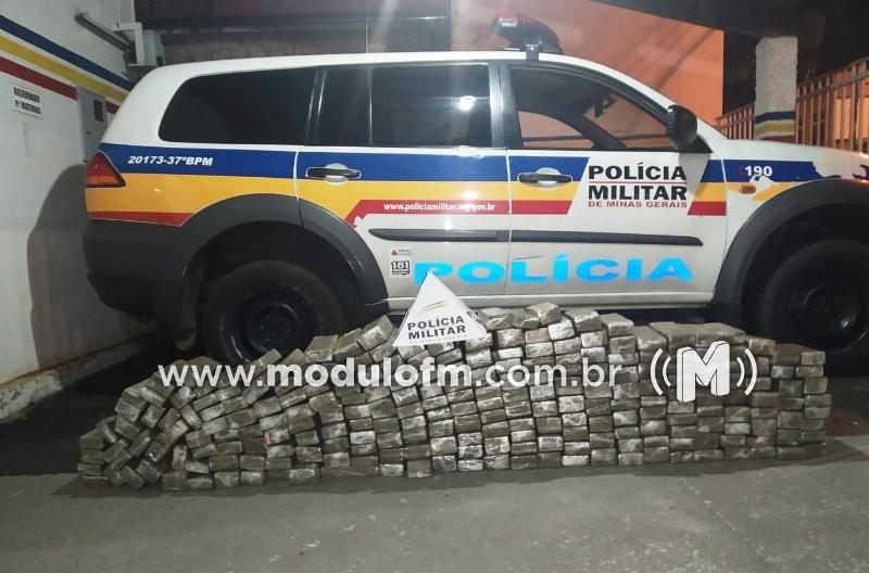 Após perseguição, PM apreende quase 150 kg de drogas...