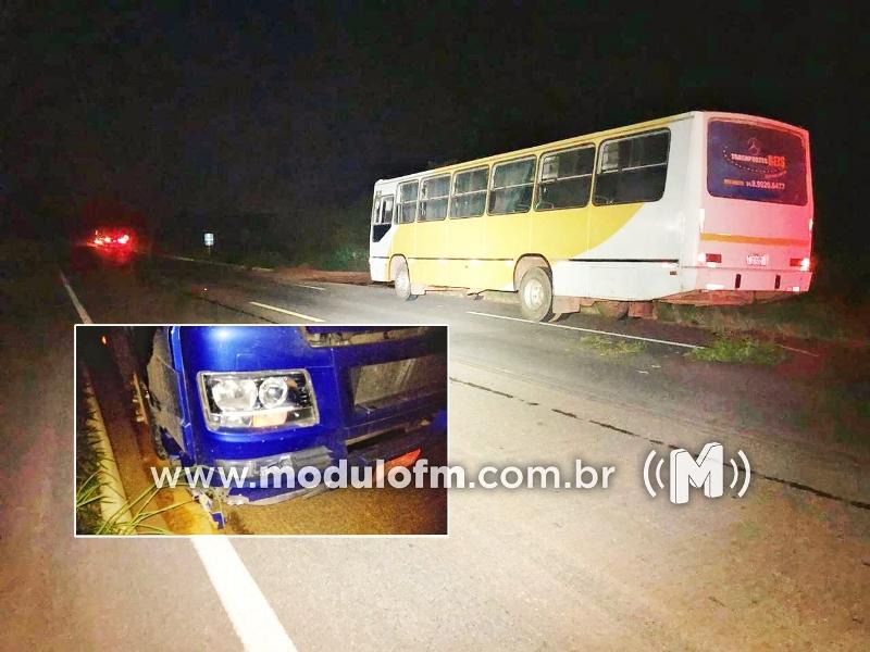Homem de 28 anos é atropelado ao descer de ônibus na BR-146 e tem a perna amputada