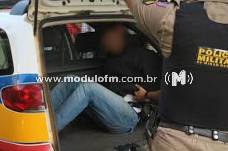 Foragido da Justiça é capturado pela PM durante blitz
