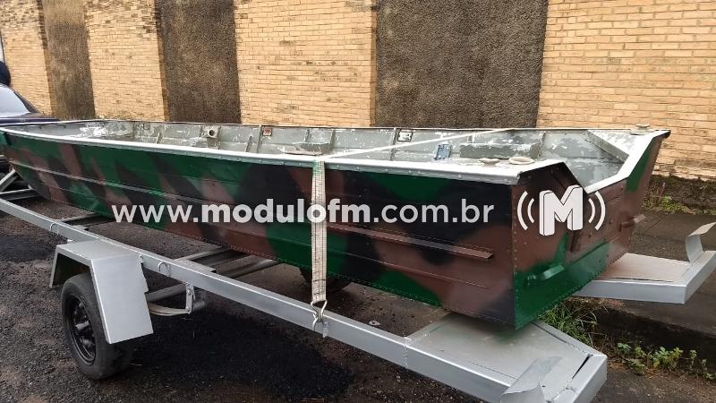 PM recupera barco furtado e prende suspeitos de receptação