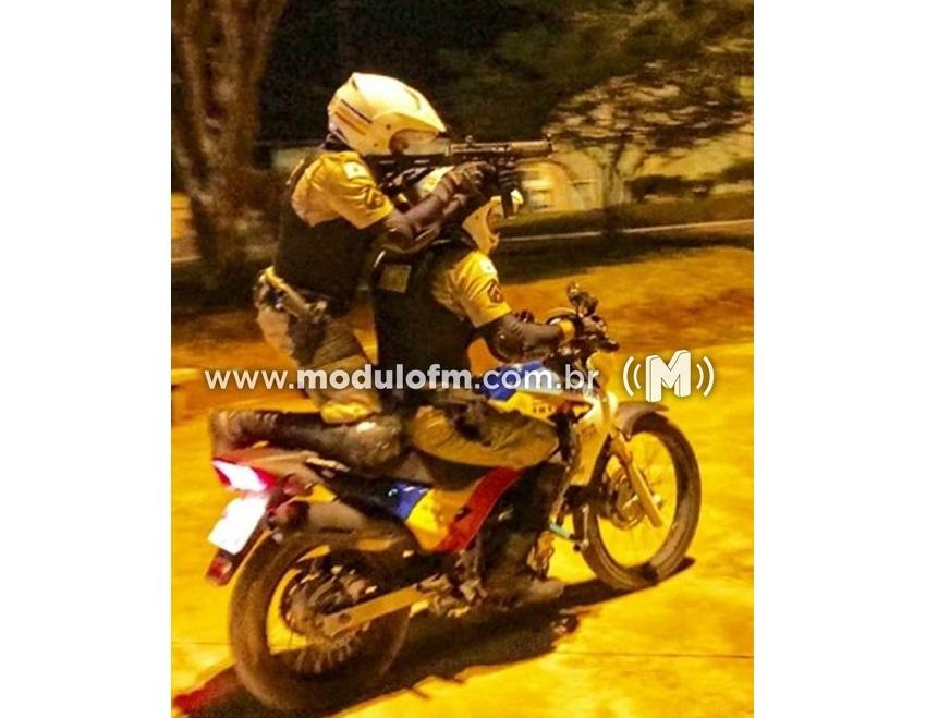 Três homens são presos pelo GEPMOR após perseguição policial