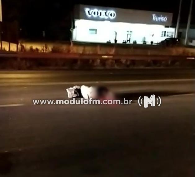 Andarilho morre após atropelamento causado por sequência de colisões...