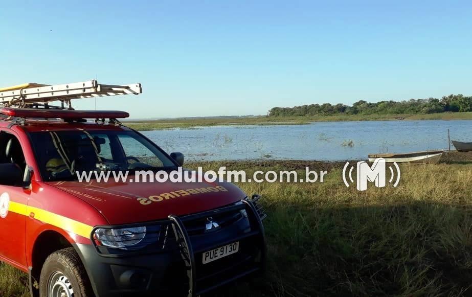 Bombeiros procuram homem que se afogou na represa região...