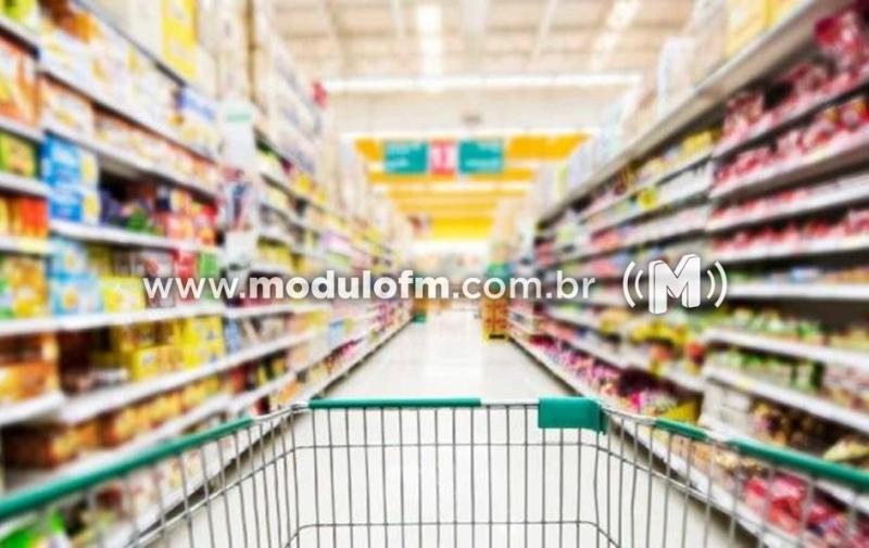 Casal é preso após furtar supermercado em Patrocínio
