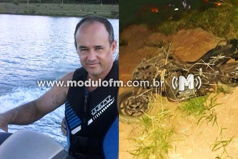Motociclista de Monte Carmelo morre após bater em barranco