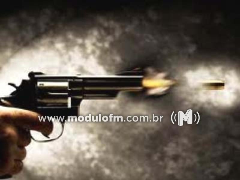 PM evita homicídio e prende homem com arma de fogo