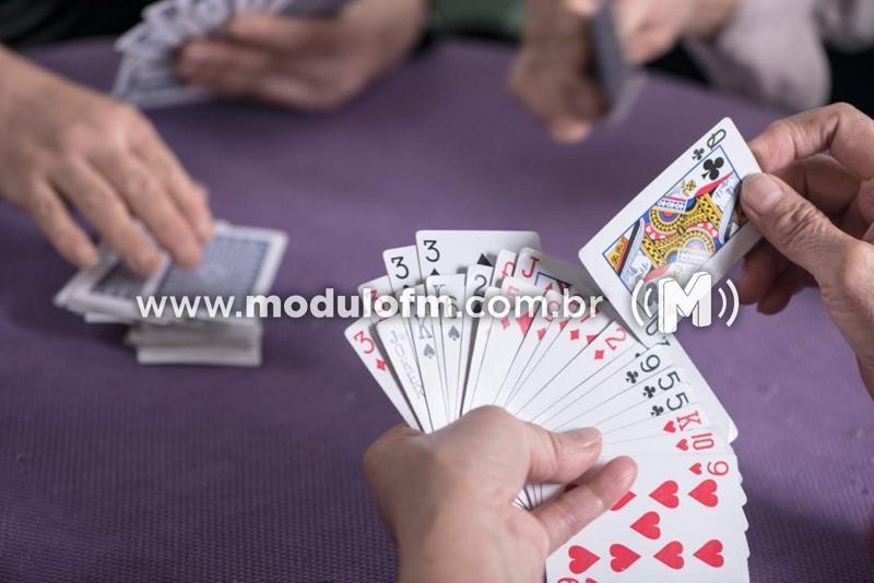 PM prende onze pessoas por jogo de azar