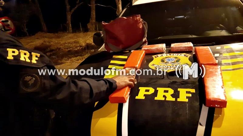 PRF apreende drogas em ônibus na BR-365