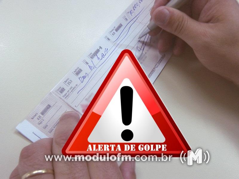 Golpista se passa por policial em compra e faz pagamento com cheque falso