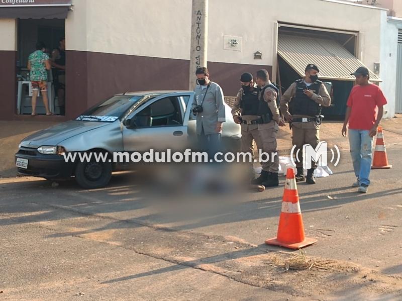 Patos de Minas: Jovem é morto a tiros dentro de carro com placas de Patrocínio