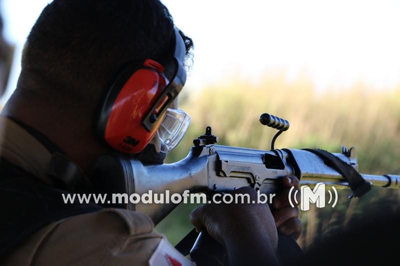 Policiais militares são recebidos a bala em abordagem