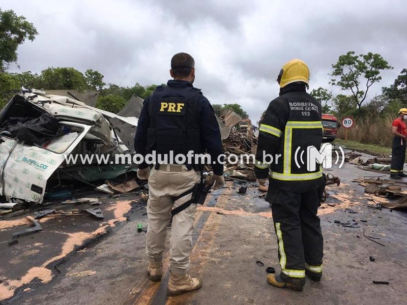 Veja o vídeo: Tragédia na BR 040, em Paracatu, tira a vida de 2 homens e 1 mulher