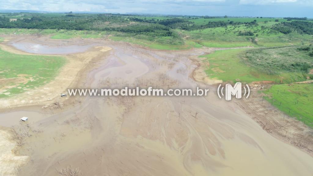 Imagem 5 do post Polícia Ambiental analisa causas da morte de grande quantidade de peixes na represa de Nova Ponte
