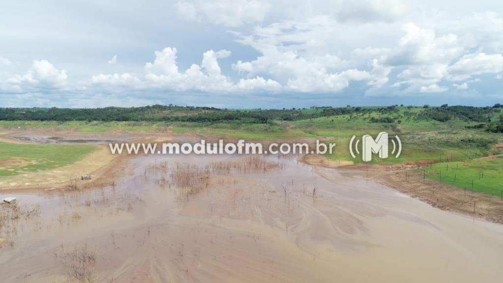 Imagem 4 do post Polícia Ambiental analisa causas da morte de grande quantidade de peixes na represa de Nova Ponte