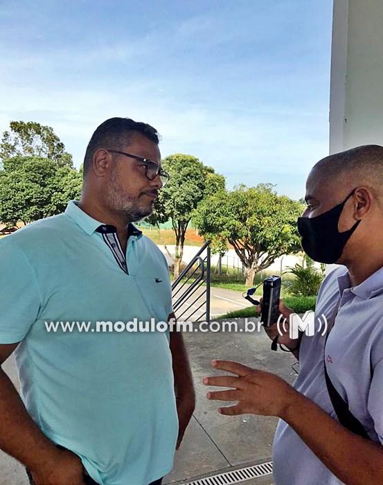 Representante da Federação Mineira esteve na cidade para vistoriar estádio Pedro Alves