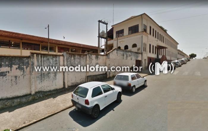 Escola Estadual Dom Lustosa divulga vaga para professor
