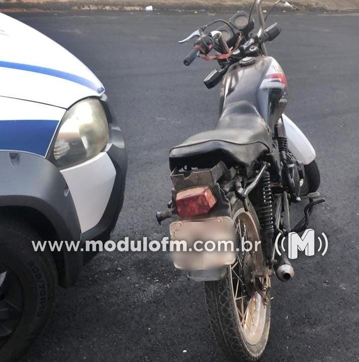 Homem conhecido no meio policial é preso após fugir de abordagem em alta velocidade