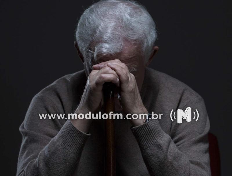 Idoso de 78 anos perde dinheiro em golpe do próprio filho com cédula do Paraguai em Patrocínio