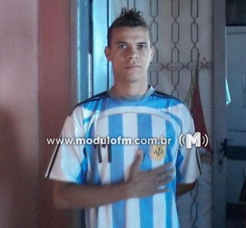 Homem é executado com tiros na cabeça enquanto dormia...