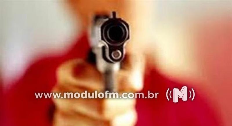 Mulher reage e impede roubo de motocicleta em Patrocínio