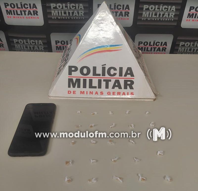Adolescente com 15 passagens pela polícia é apreendido por suspeita de tráfico de drogas