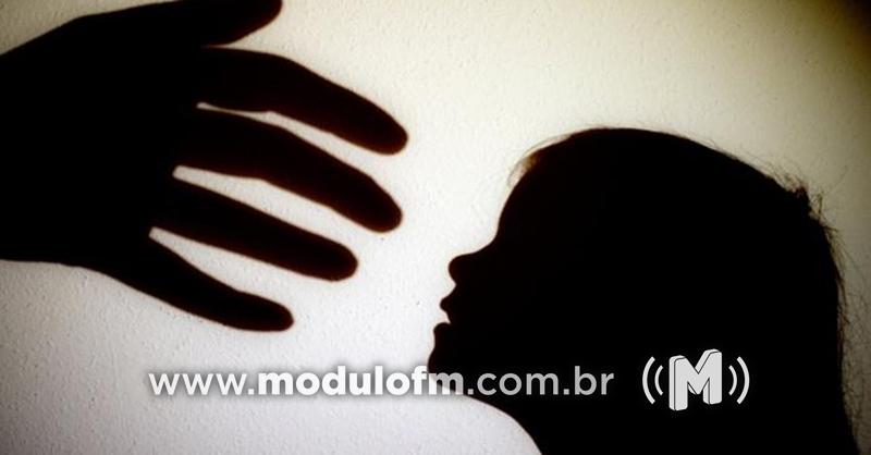 Criança de 11 anos denuncia padrasto por tirar fotos e passar a mão em seu corpo em Patrocínio