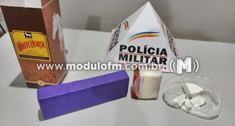 PM prende homem que levava drogas em mala de Patrocínio para Arcos