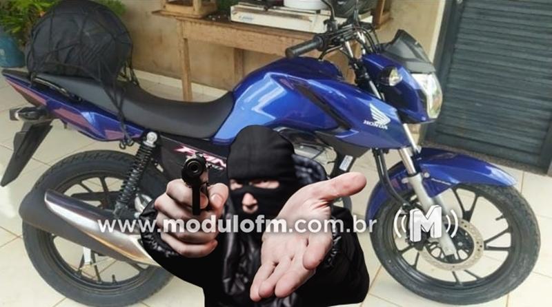 Quatro dias após comprar moto para trabalhar, motoboy é assaltado e tem veículo roubado