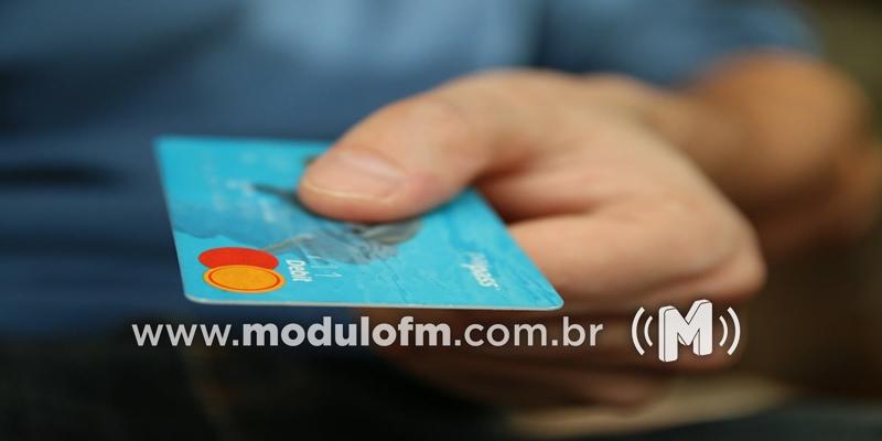 Em áudio, criminoso explica como funciona o golpe do pagamento de cartão de crédito por aproximação