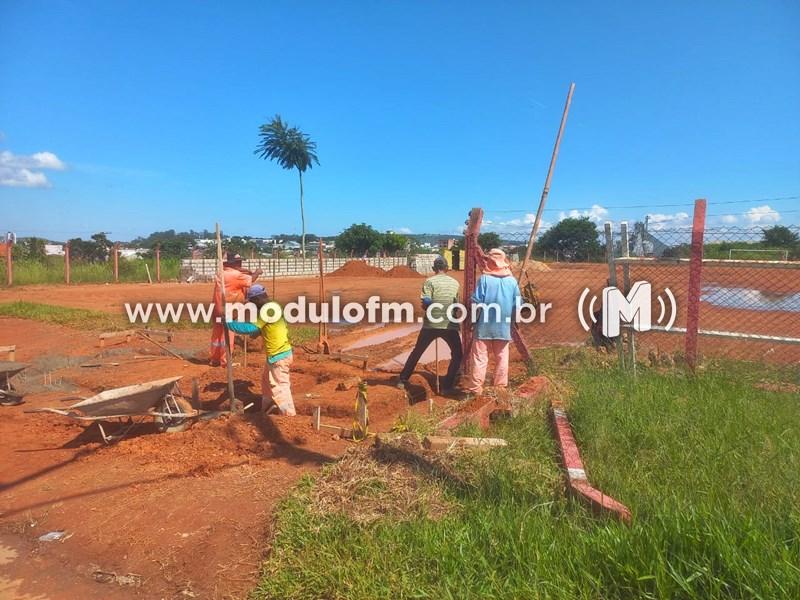 Campo do Bairro Carajás está recebendo revitalização