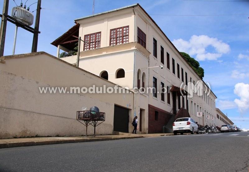 Escola Estadual Dom Lustosa oferece vaga para professor (11/02/22)