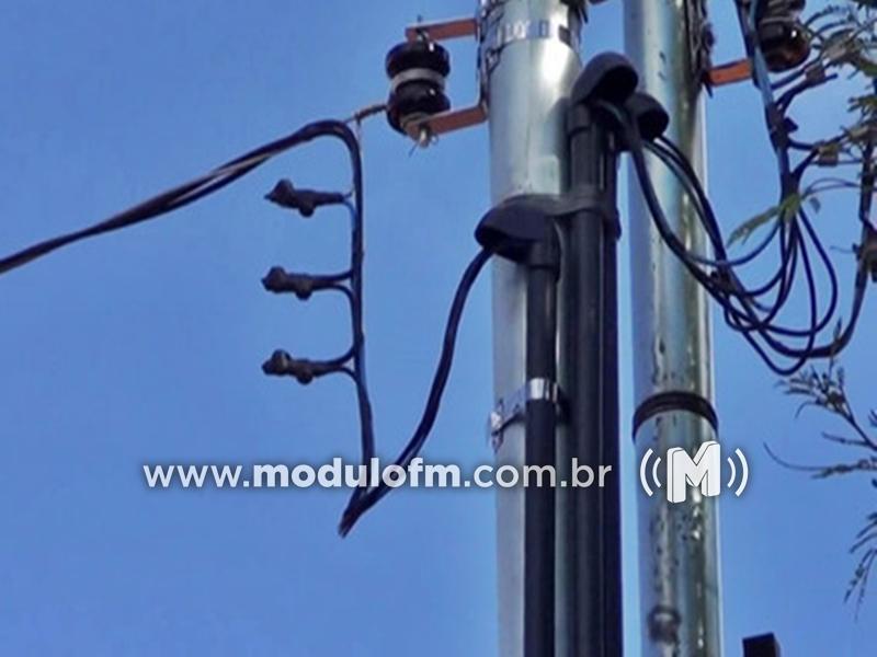 Ladrão furta fios de cobre e deixa moradora sem energia no bairro Nações