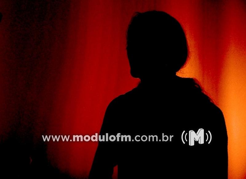 Mulher diz que foi roubada e estuprada, mas acaba presa por falsa comunicação de crime