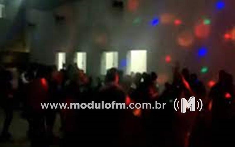 Festa da terceira idade é interrompida por fiscalização em Patrocínio