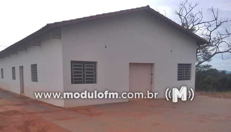 Não perdoam: ladrões arrombam e furtam salão de igreja na região de Duas Pontes