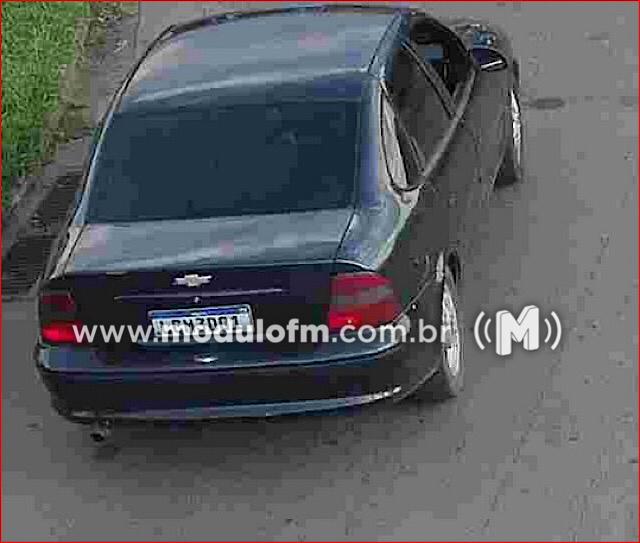 Homem invade casa e tenta matar ex e atual companheiro dela com facão no bairro Jardim Sul