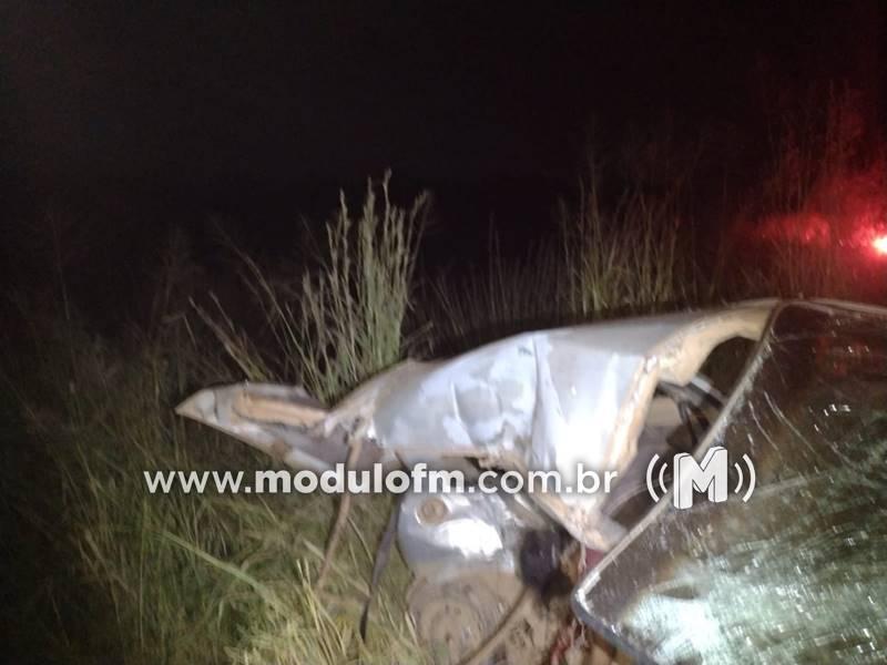 Imagem 1 do post Atualizada: Quatro pessoas morrem após motorista tentar ultrapassagem e causar colisão frontal na MG-187