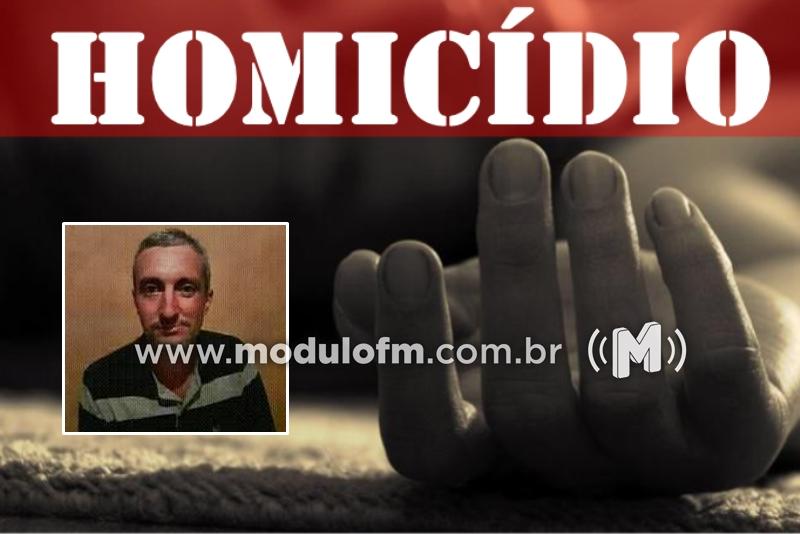 Homem é morto com tiro na cabeça em Monte Carmelo